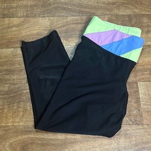 Women’s Active Capris Size S.